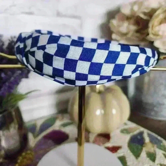 🤍Blue and white checkered headband 💙 - Picture 3 of 3